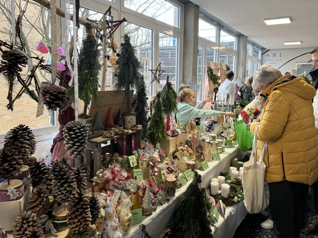 2024 11 Lender Gymnasium SMV Adventsbasar (17)