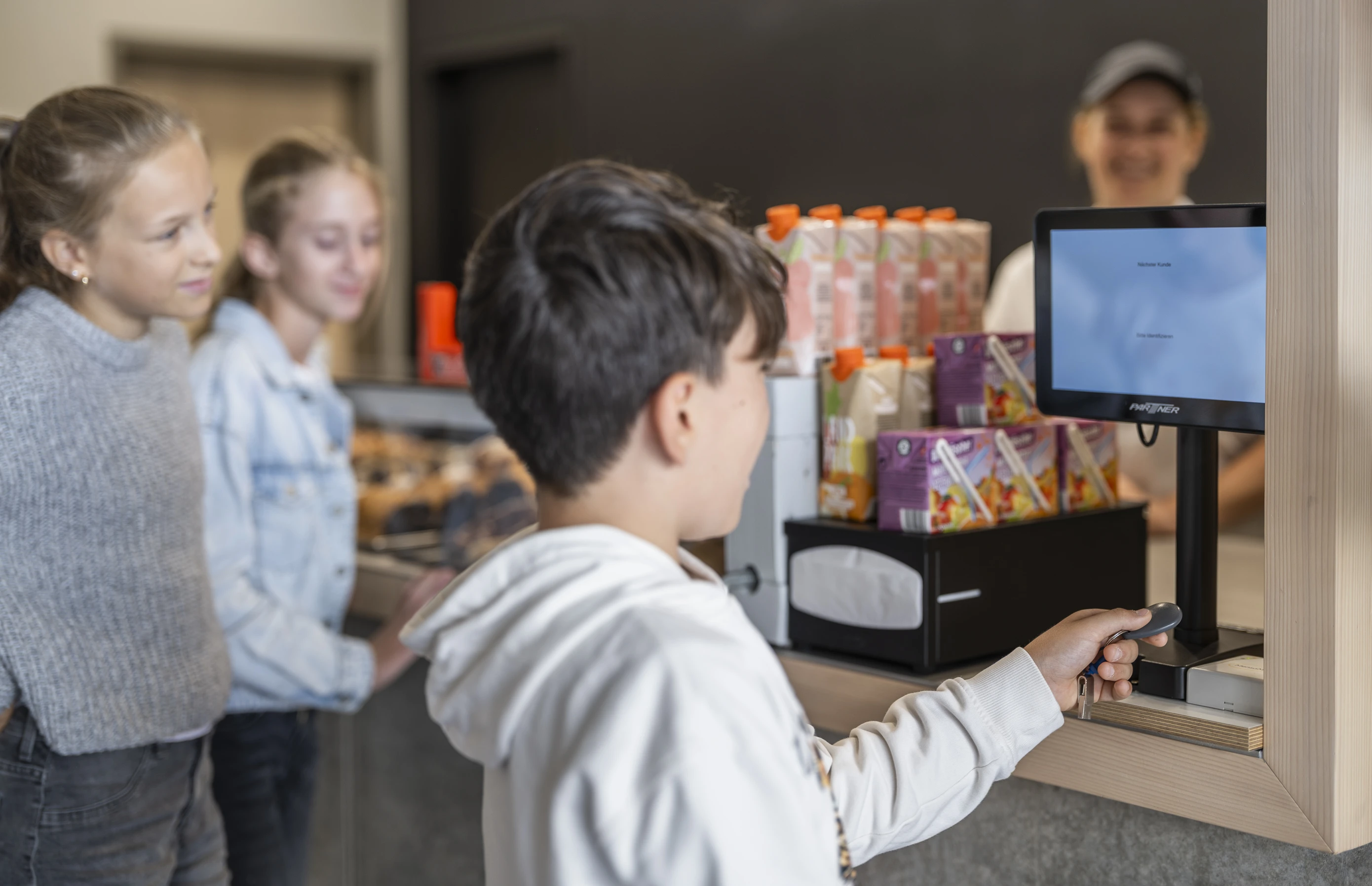 2025 Lender Gymnasium Cafeteria Pausenverkauf (3)
