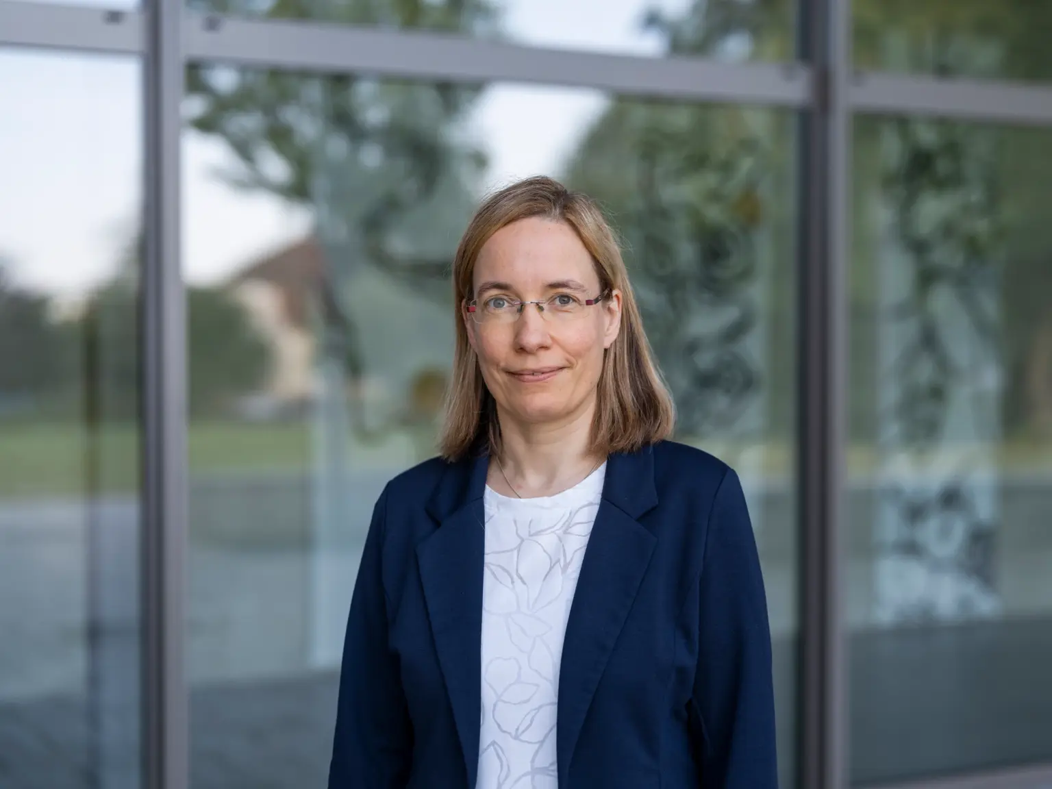 2025 Lender Gymnasium Portrait HES