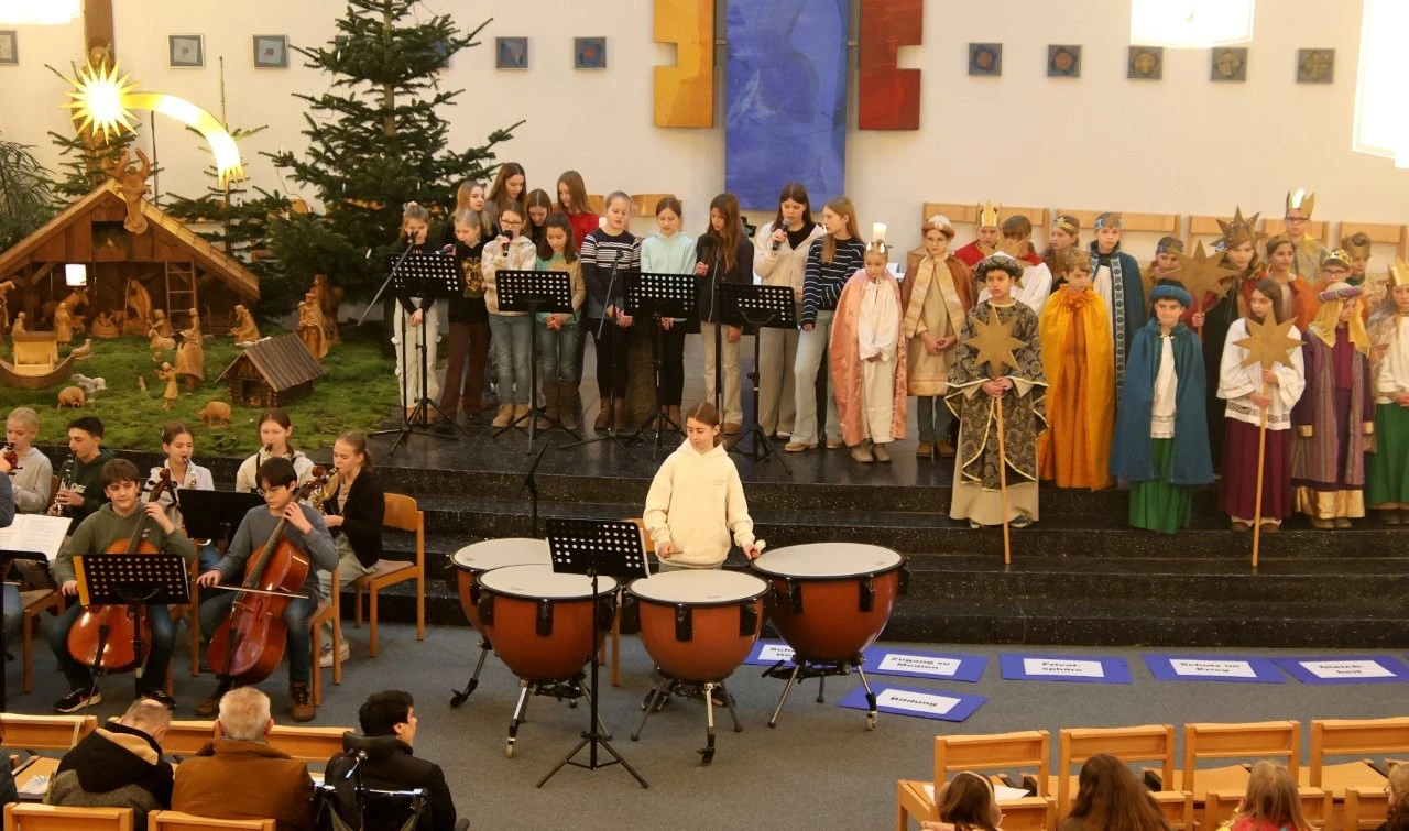 2025 Lender Gymnasium Schulseelsorge Sternsinger Godie (9)