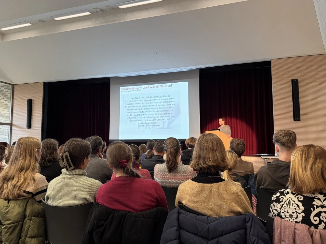 2025 02 Lender Gymnasium Lender bewegt Vortrag Droschmann (2)