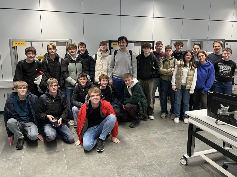 2025 02 Lender Gymnasium NwT Exkursion Schaeffler (1)