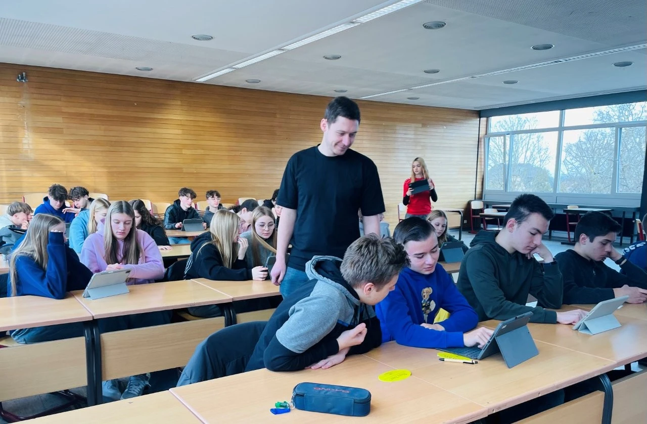 2025 02 Lender Gymnasium Wi Steuer macht Schule (1)