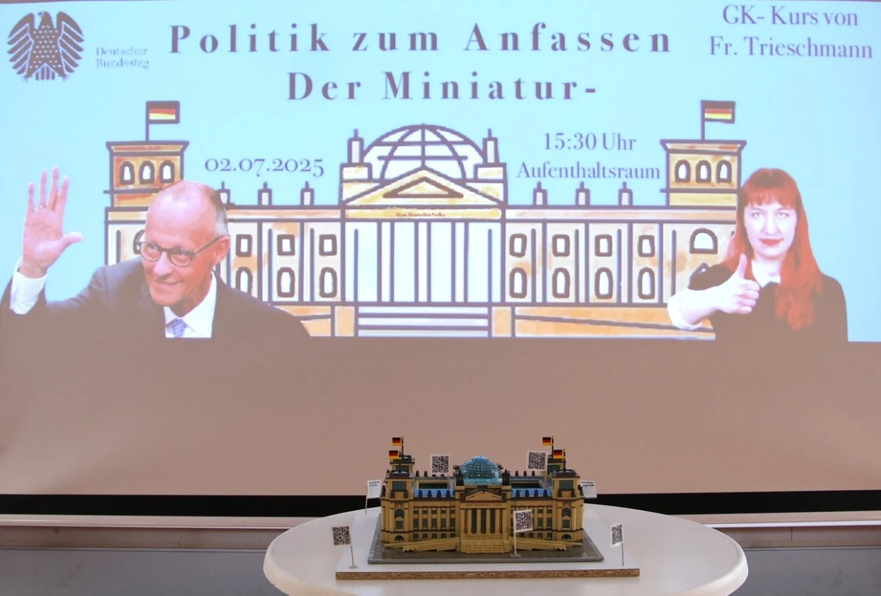 2025 07 Lender Gymnasium GmK Miniatur Bundestag (1)