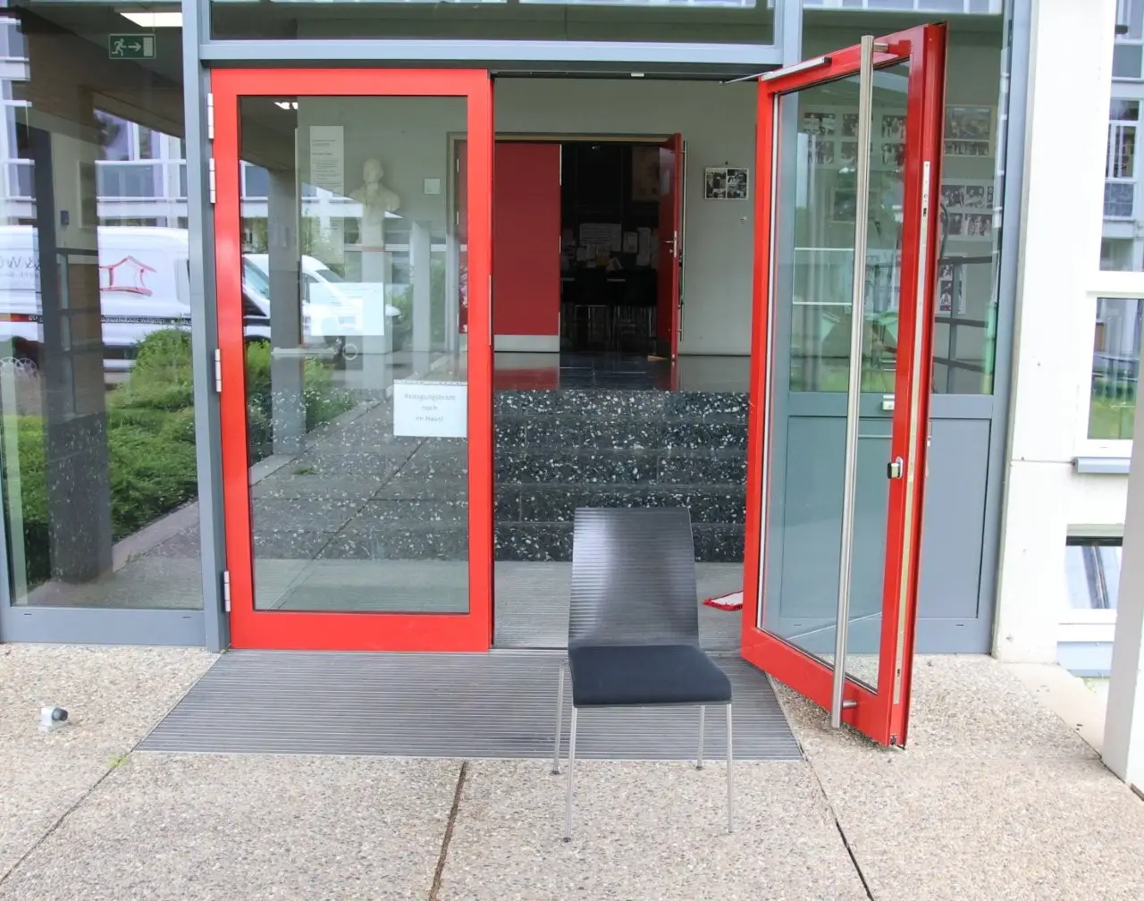 2025 09 lender gymnasium umbauten inf raum1