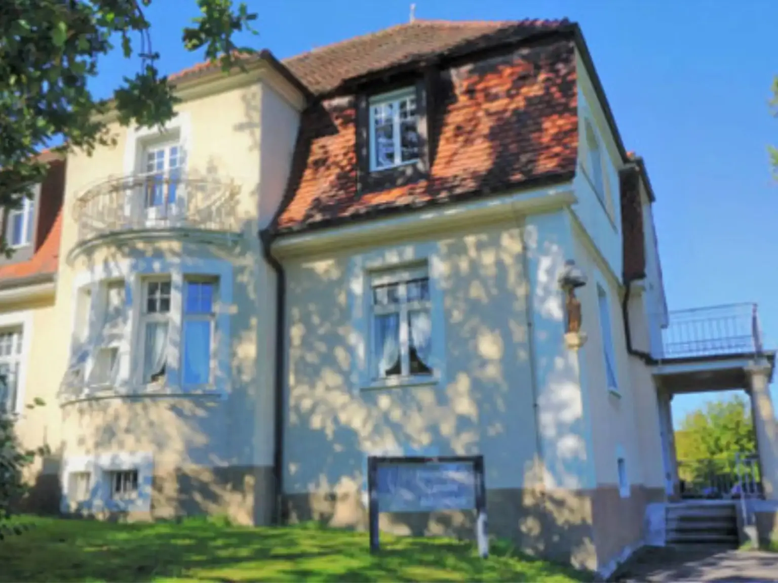 Lender AG BIbliothek